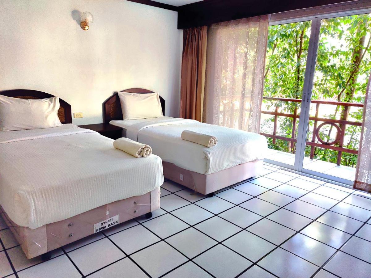 Thong Paeka Hotel Praszat Kültér fotó