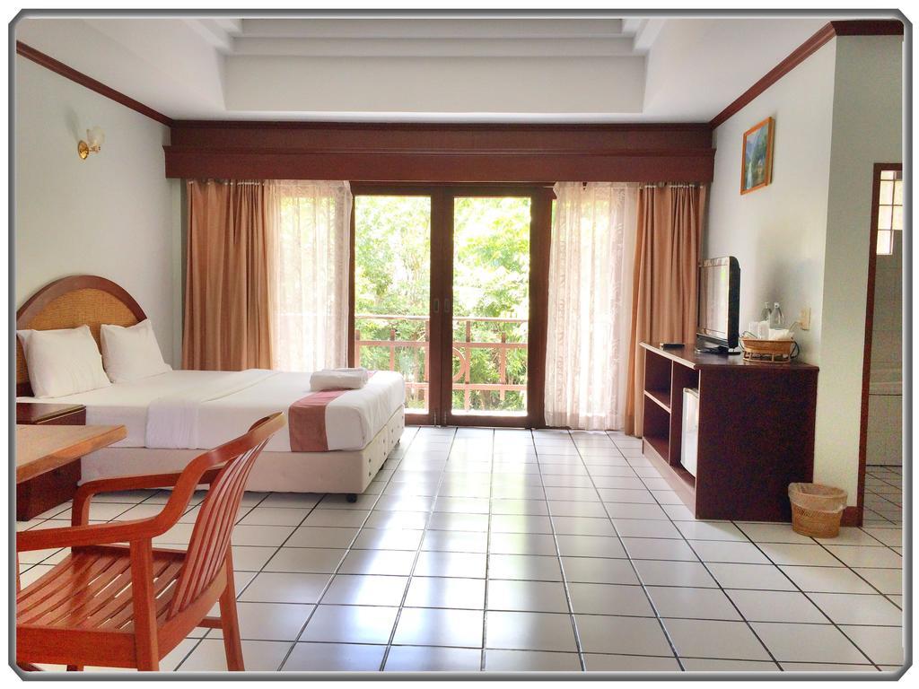 Thong Paeka Hotel Praszat Szoba fotó