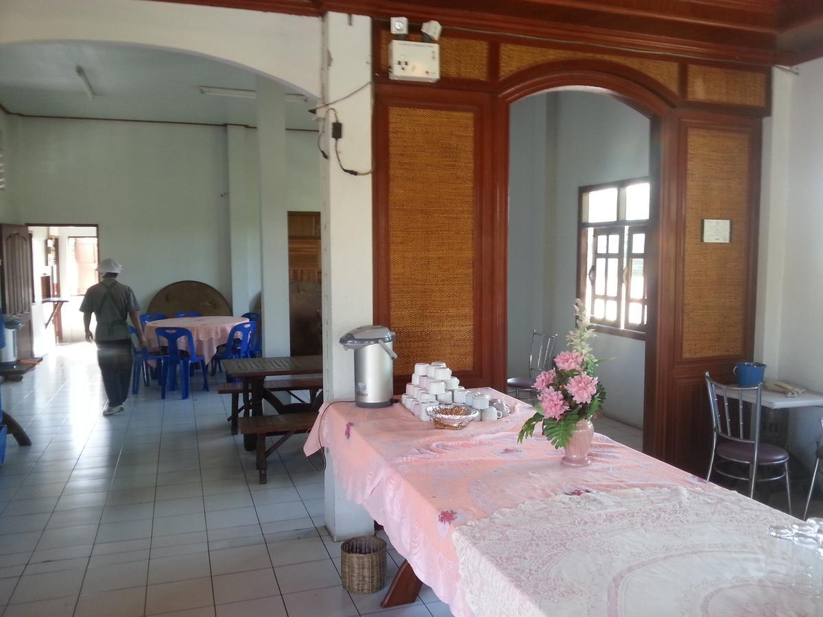 Thong Paeka Hotel Praszat Kültér fotó